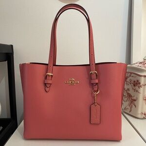 Coach Mollie tote 25 in Taffy